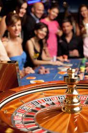 glori777 app showing SEA Games sports betting markets and live-dealer tables during tournament season